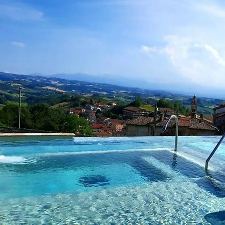 Beccaris Hotell Monforte dʼAlba