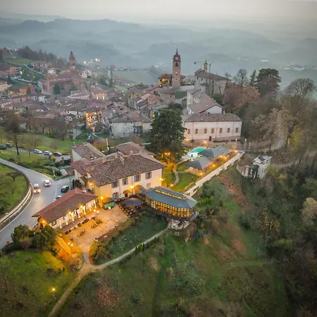 Beccaris 4* Monforte dʼAlba