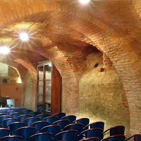 Beccaris Hotel 4*