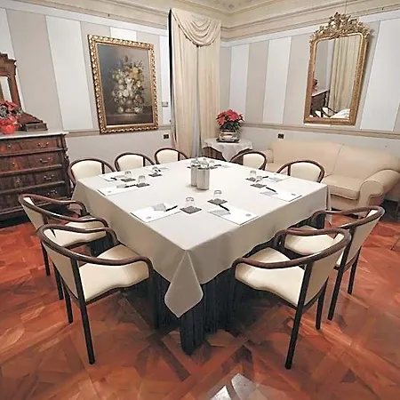 Beccaris Hotel