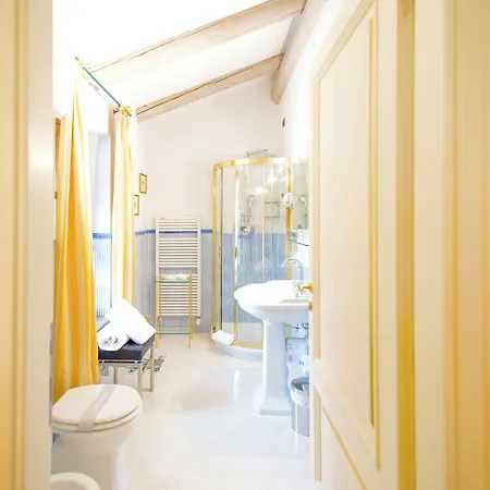 Beccaris Hotel