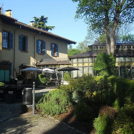 Beccaris Hotell Monforte dʼAlba