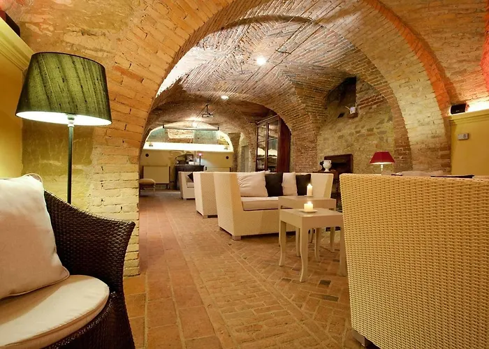 Hotel Beccaris Monforte dʼAlba