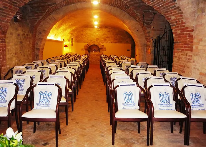 Beccaris 4* Monforte dʼAlba